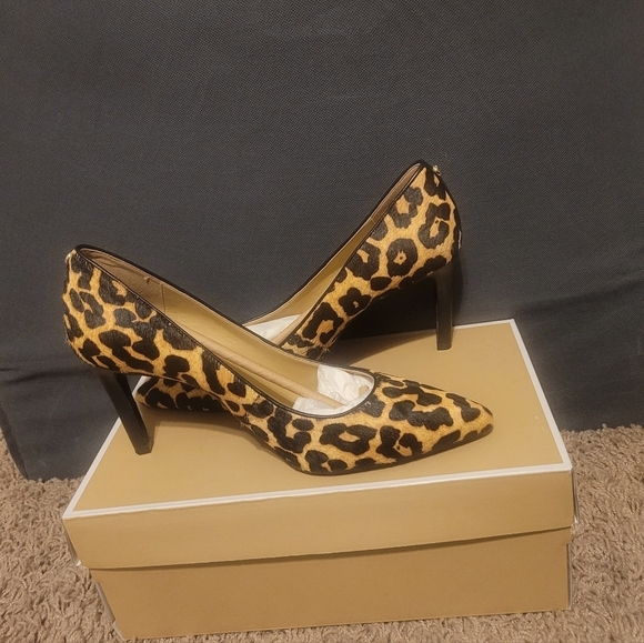 MICHAEL Michael Kors Shoes - Michael Kors Angie Flex calf hair pump size 8M